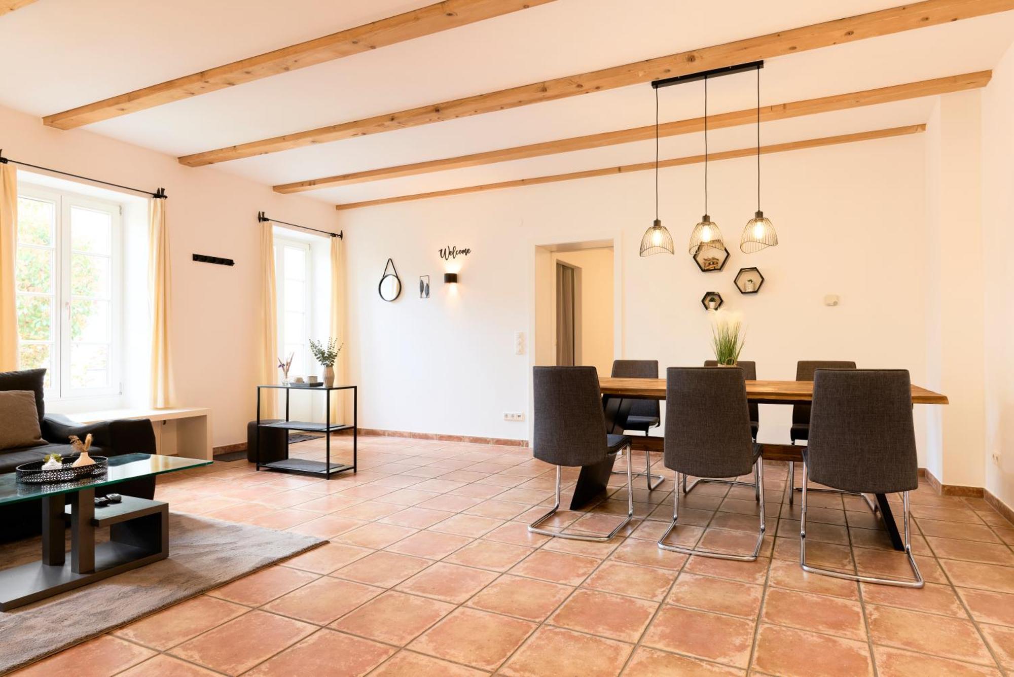 Stilvolle Gartenterrassenwohnung Mitten In Bregenz Exteriör bild